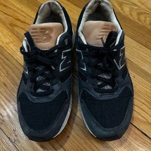 New Balance Navy Sneakers